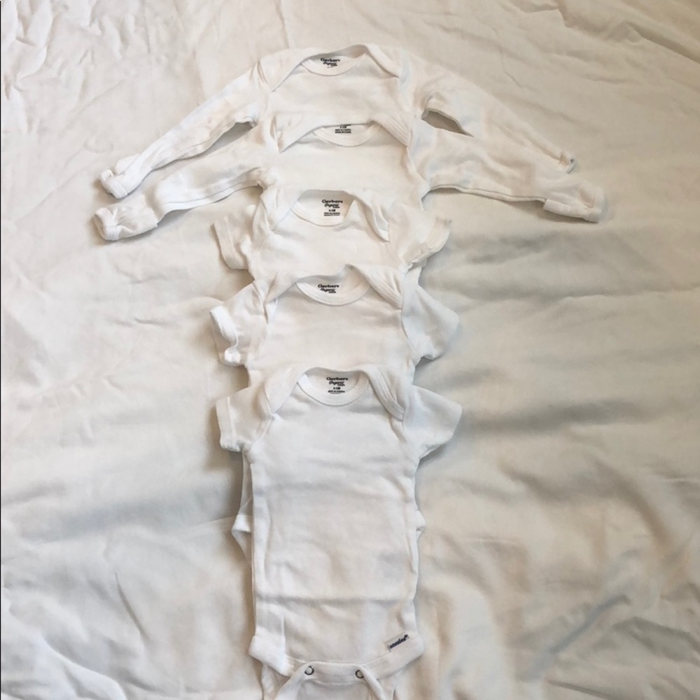 Organic cotton, Gerber size 0-3, never worn